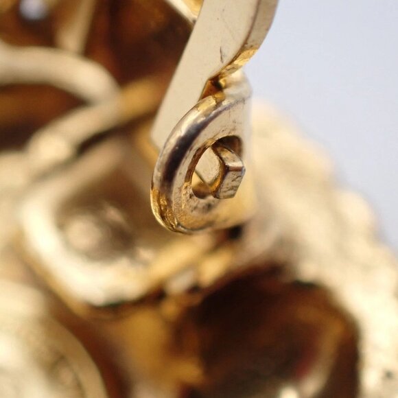 CHANEL CC Logo Round Button Earrings Clip-On Gold - Picture 7 of 9